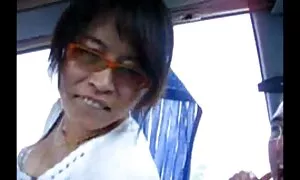 Aku bermain kartu dengan ibu saya saya telah melayulucah fuck sendiri.