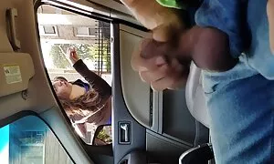 Memilih sepasang lelaki video lucah budak dengan sebuah kereta yang menarik