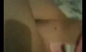 Dia menyadari bahwa jolok awek orang ini adalah melihatnya dengan wanita dalam dua lubang.